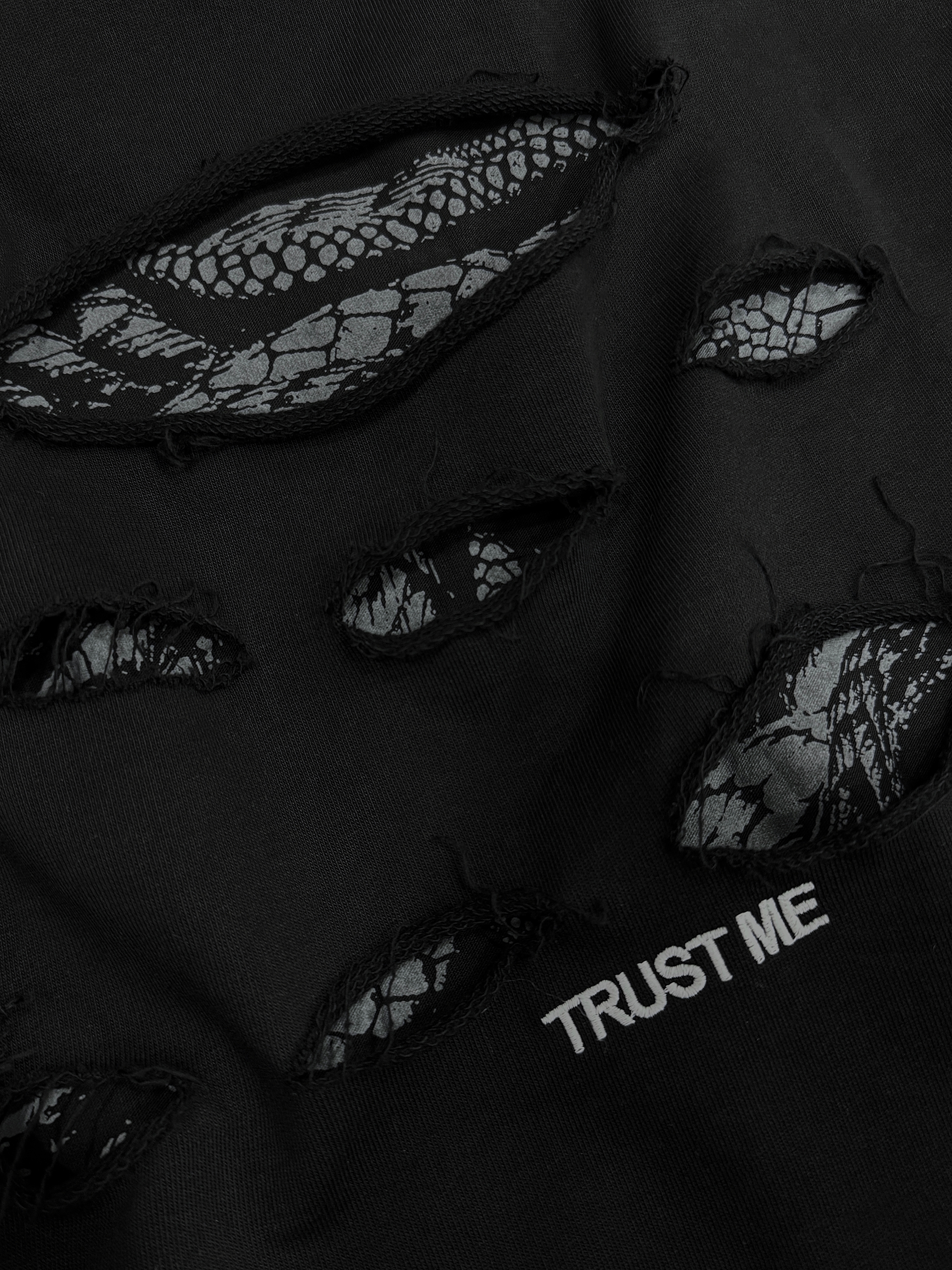 Зип-худи «Trust-me» в реальной жизни 4