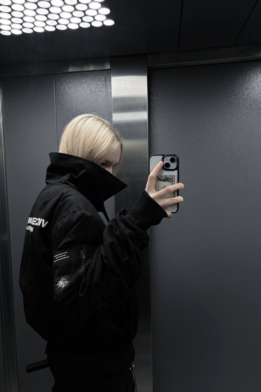 Бомбер «Cash dry V2 black» в реальной жизни 13