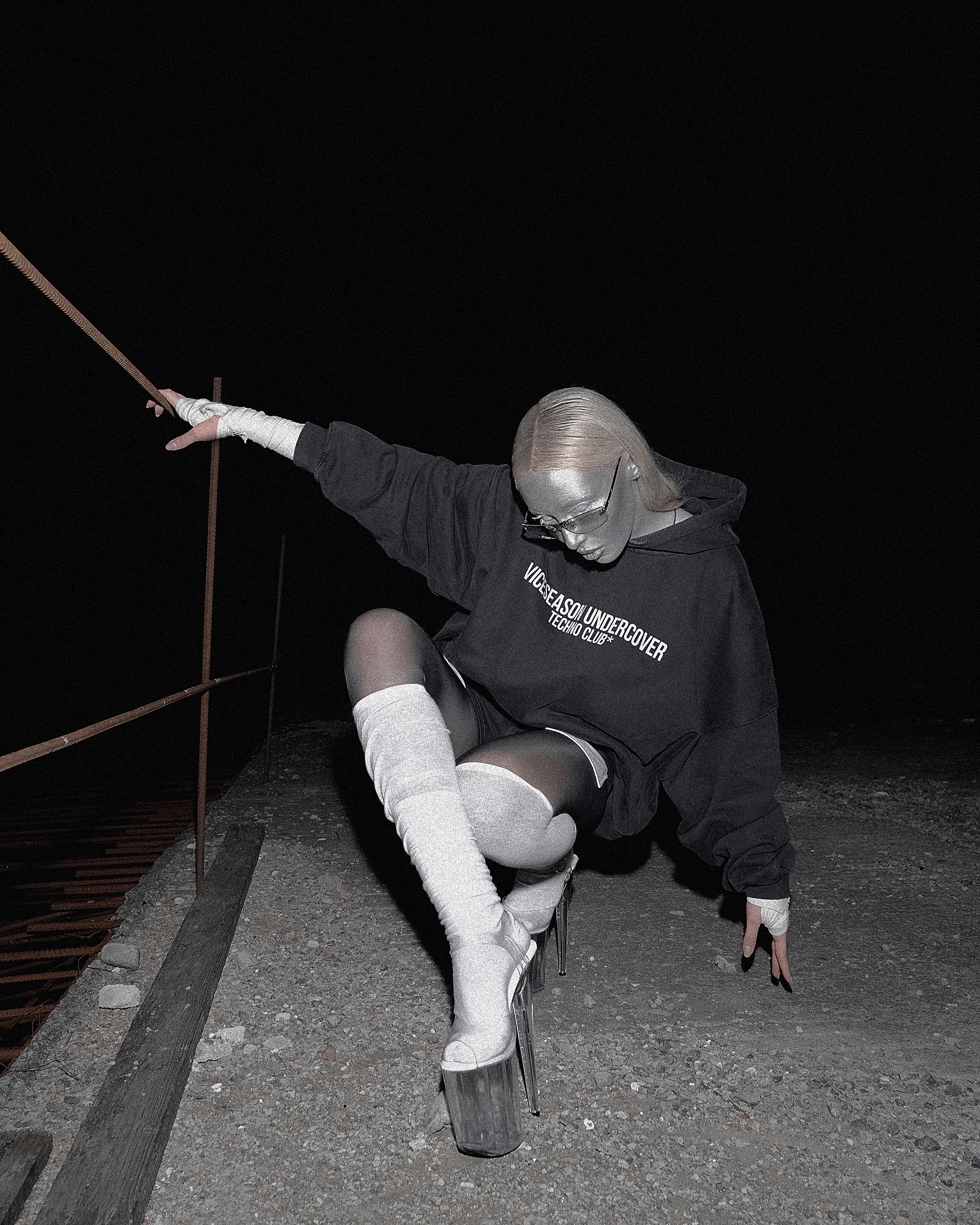 Худи «Techno club black» в реальной жизни 8