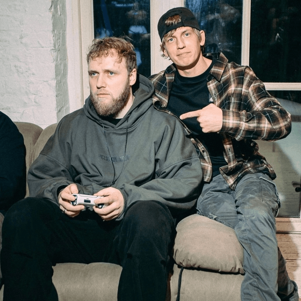 Худи «Game Over» в реальной жизни 1