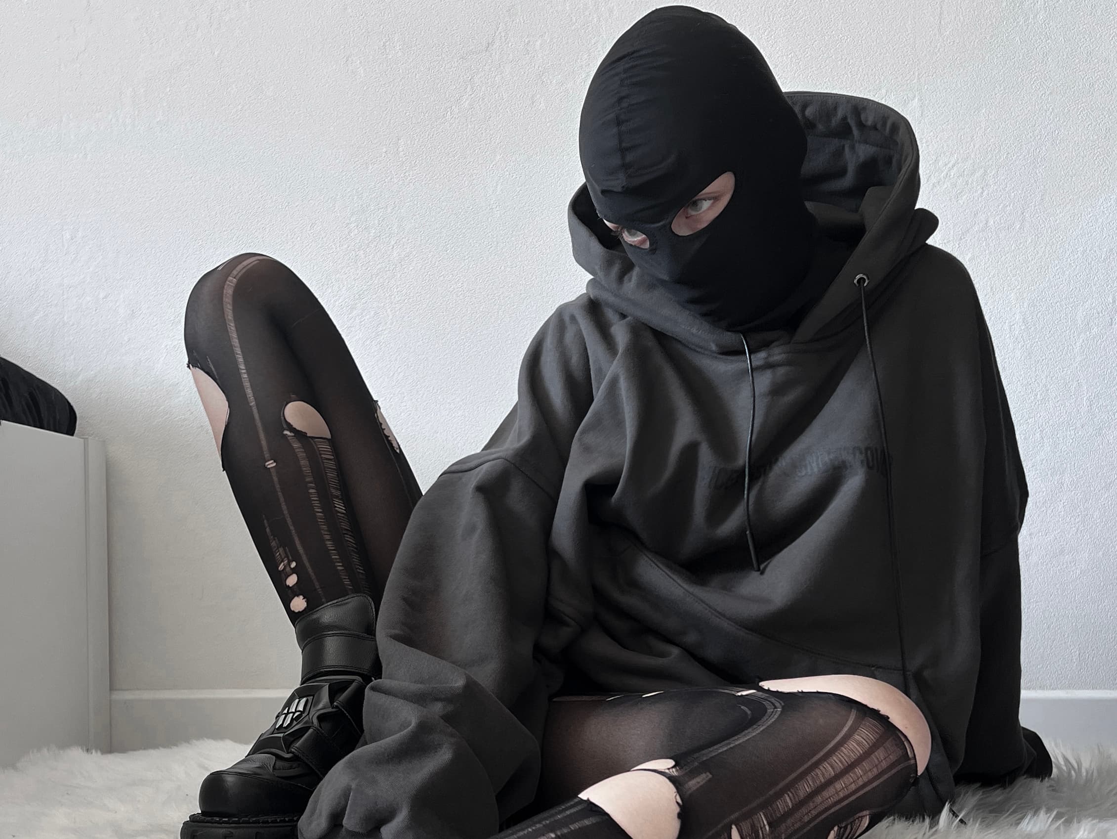 Худи «Game Over» в реальной жизни 10