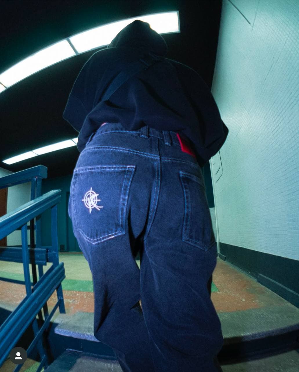 Джинсы «24/7 Rules» в реальной жизни 1