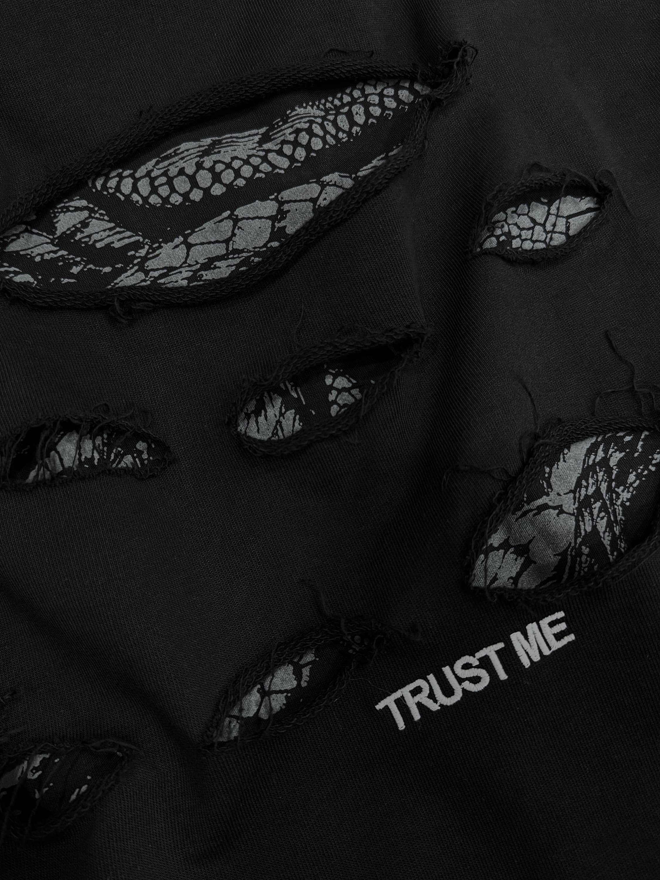 Зип-худи «Trust-me» в реальной жизни 4
