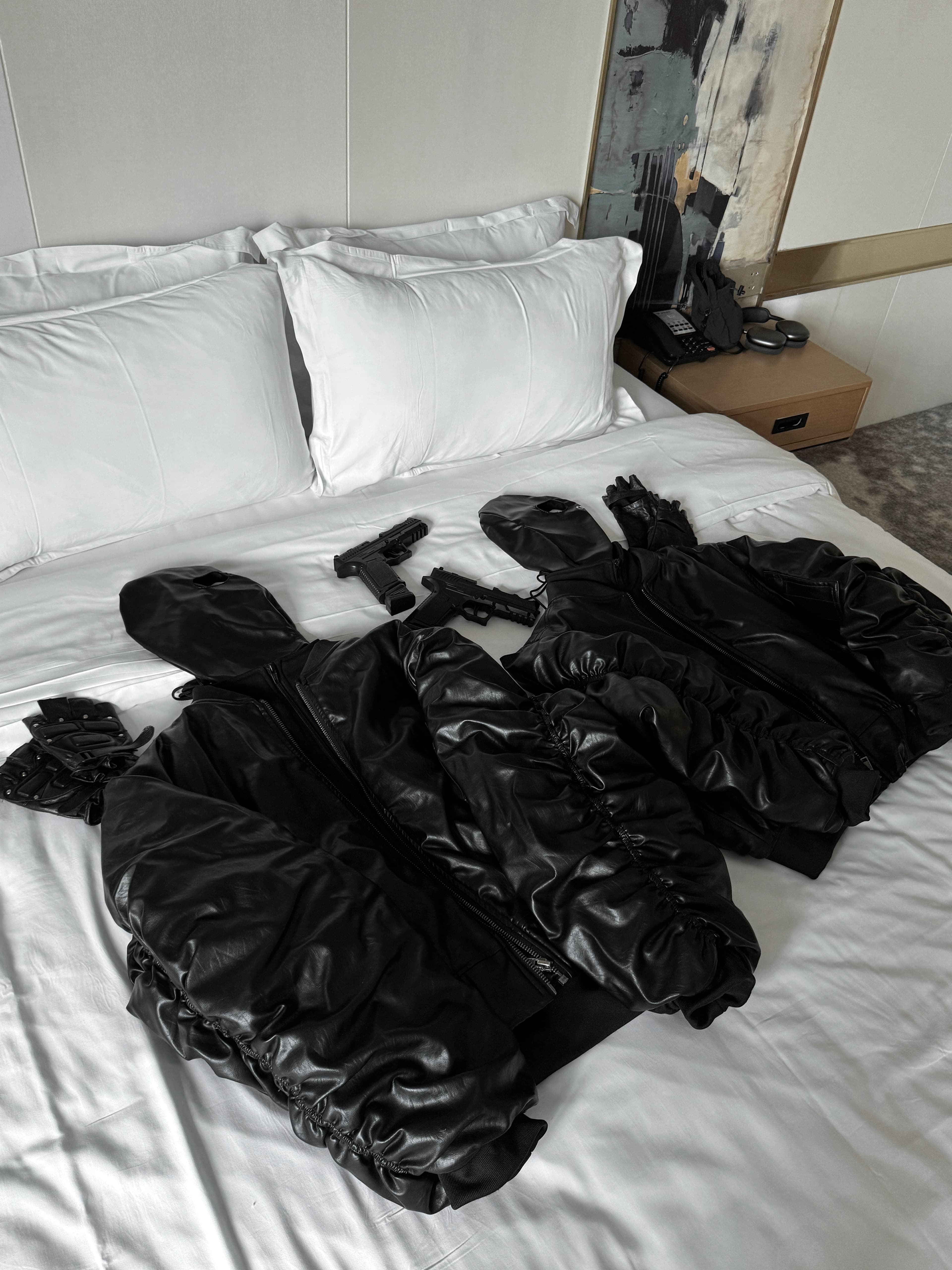 Кожаный бомбер «OPG» в реальной жизни 9